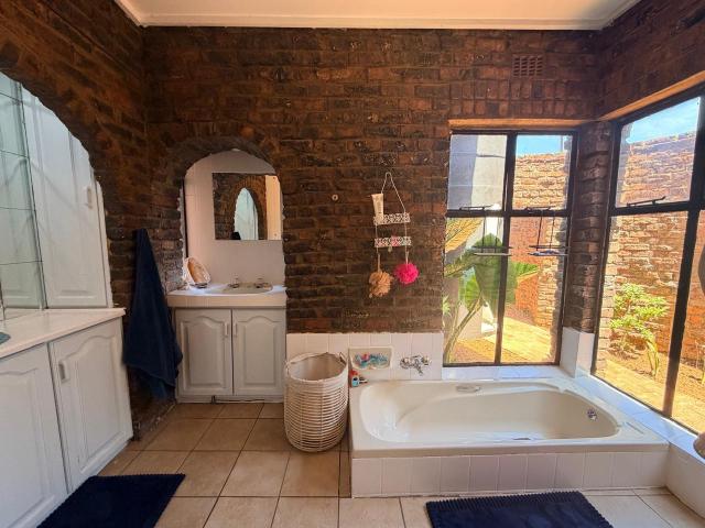 House for sale in Frances Baard, Northern Cape