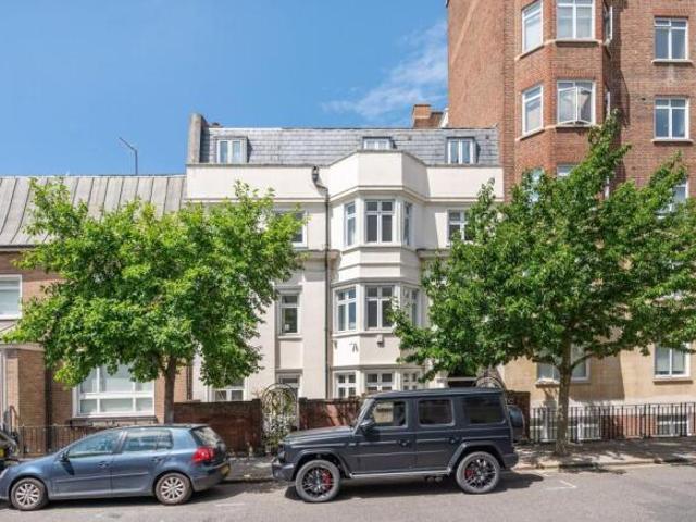House for sale in Cat Hill