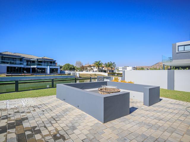 House for sale in Hartbeespoort Dam Nature Reserve, North West
