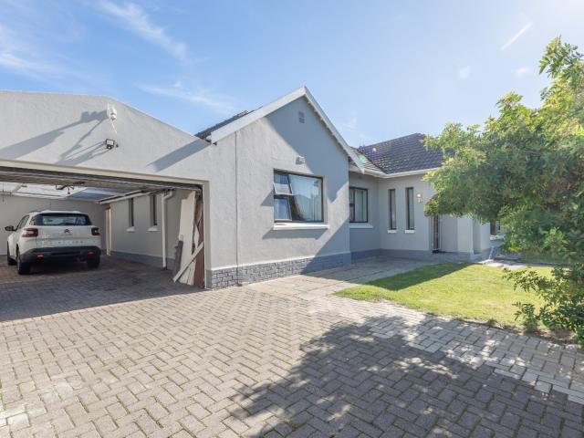 House for sale in Cape Town, Western Cape