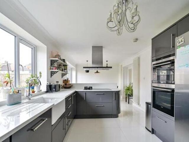 House for sale in Twickenham, Greater London