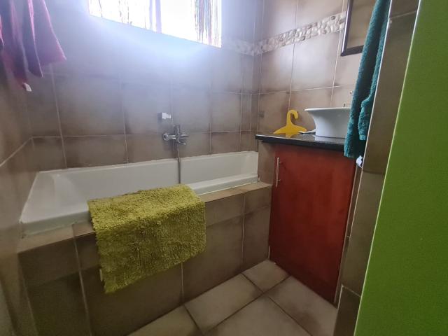House for sale in Alberton