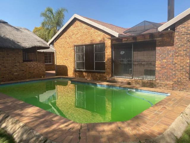 House for sale in Alberton