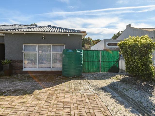 House for sale in Port Elizabeth, Eastern Cape