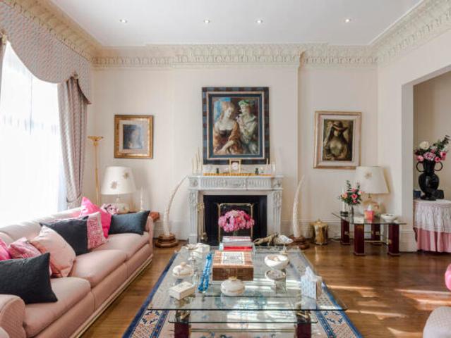 House for sale in Cat Hill