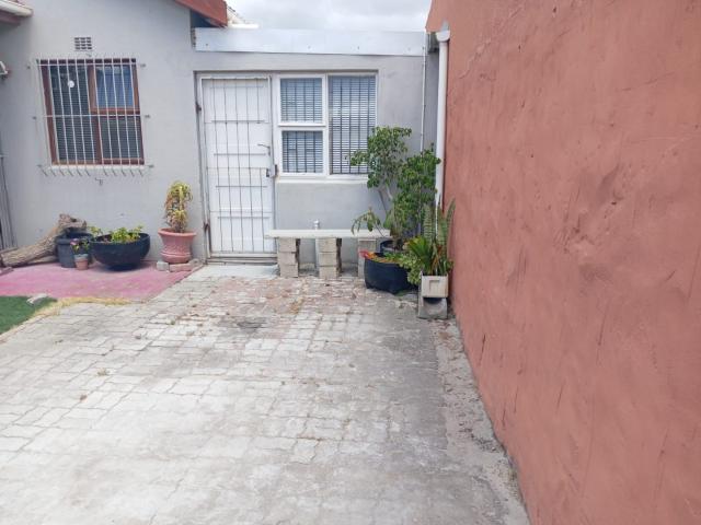 House for sale in Mitchells Plain, Western Cape