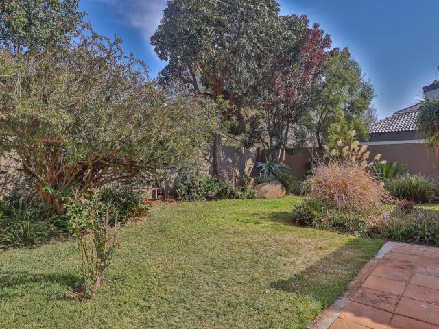 House for sale in Hartbeespoort Dam Nature Reserve, North West