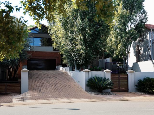 House for sale in Hartbeespoort Dam Nature Reserve, North West