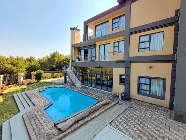 House for sale in Hartbeespoort Dam Nature Reserve, North West