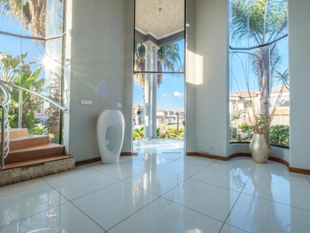 House for sale in Hartbeespoort Dam Nature Reserve, North West
