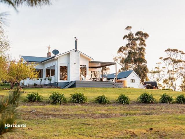 House for sale in Gardners Bay, Huon Valley