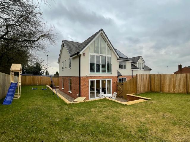 House for rent in Crossway Green, Crookhill