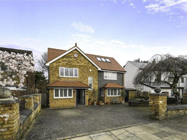 House for sale in Cat Hill, England