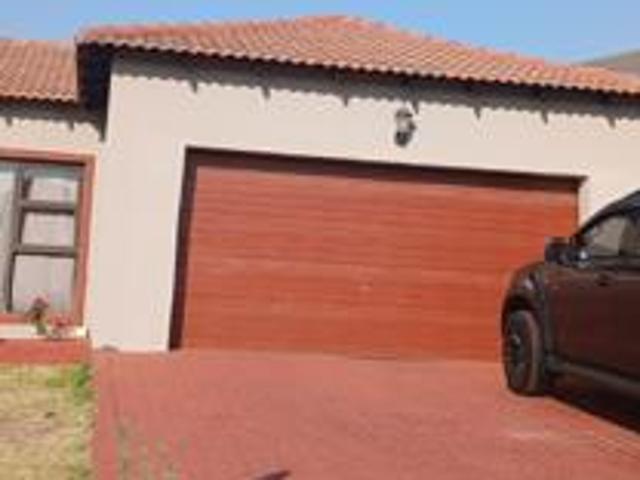 House for rent in Waterkloof, Gauteng