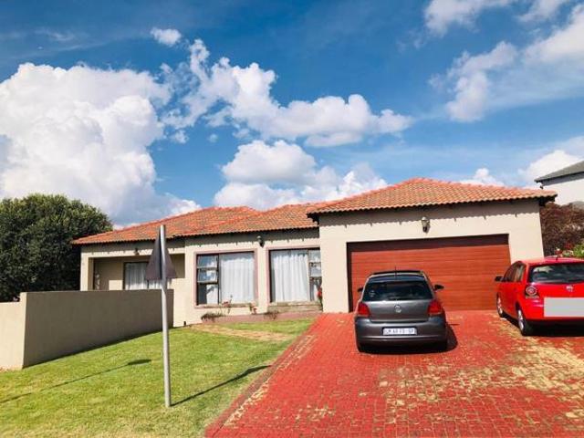 House for rent in Karenpark, Akasia