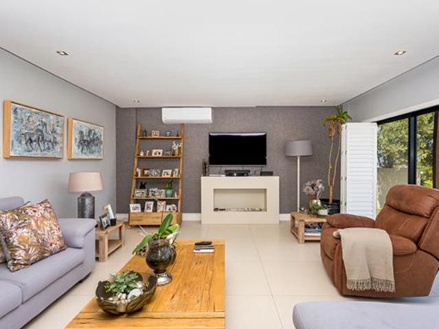 House for sale in Cape Town, Western Cape