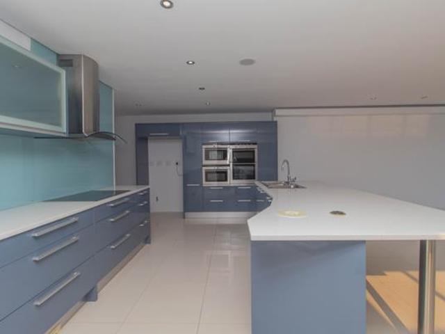House for sale in Cape Town, Western Cape