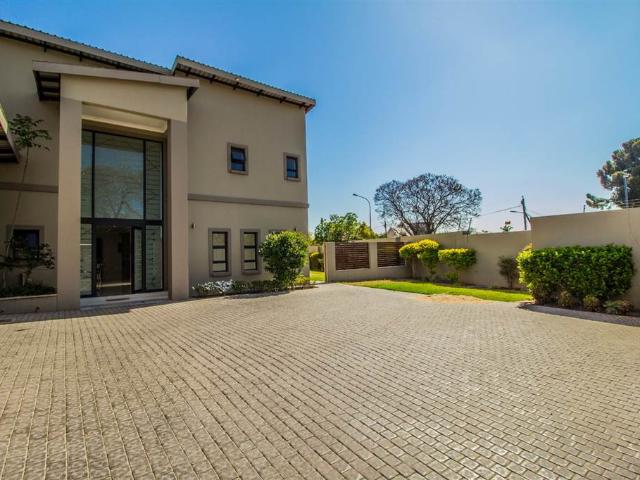 House for sale in Johannesburg, East