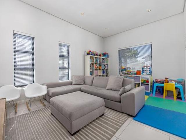 House for sale in Cape Town, Western Cape