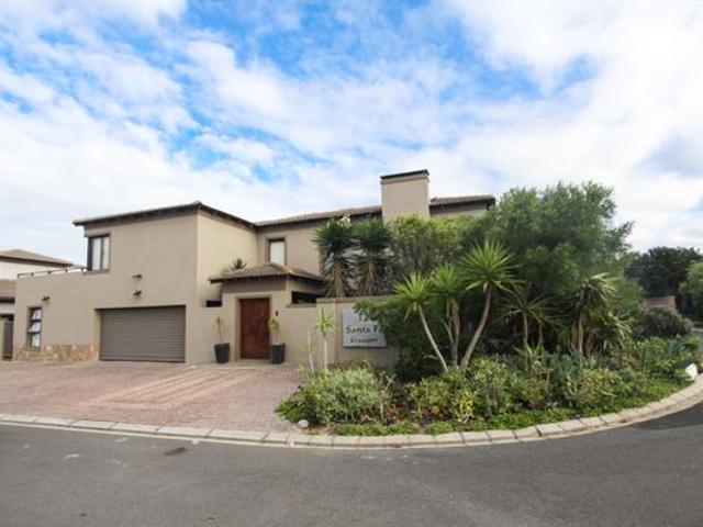 House for sale in Cape Town, Western Cape