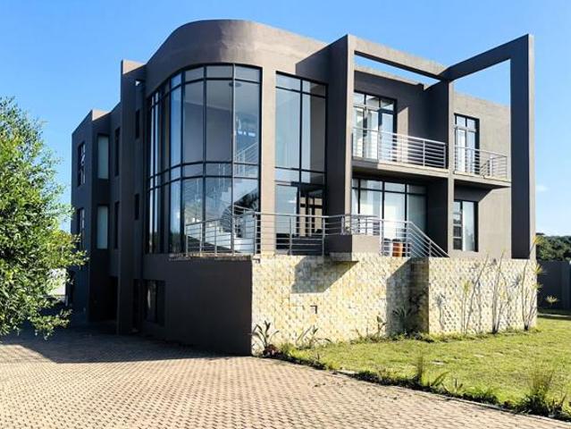 House for sale in UMhlathuze Municipality, Kwazulu-natal