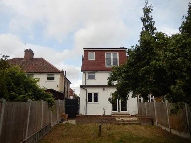 House for rent in Kidbrooke, Greater London