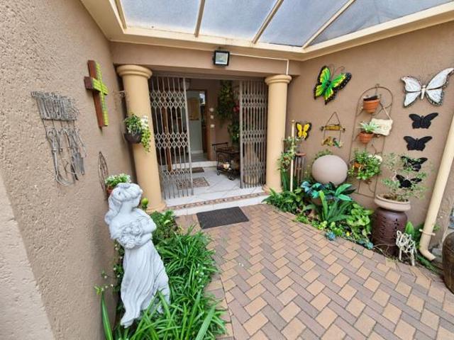 House for sale in Tlhabane, North West