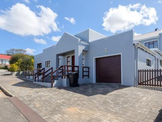 House for sale in Rietpoel, Theewaterskloof Local Municipality