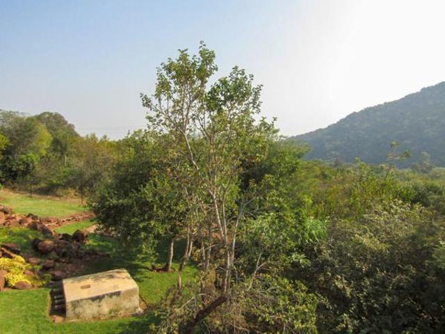 House for sale in Hartbeespoort Dam Nature Reserve, North West