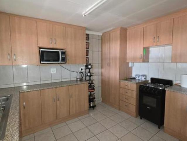 House for sale in Hartbeespoort Dam Nature Reserve, North West