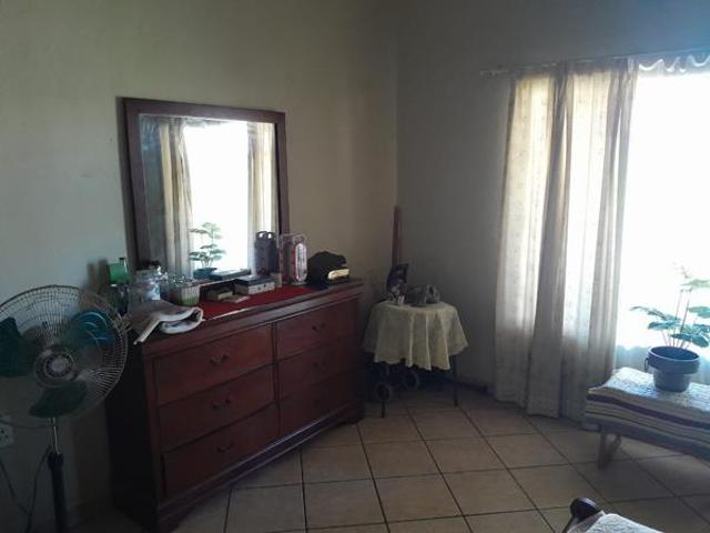 House for sale in Hartbeespoort Dam Nature Reserve, North West