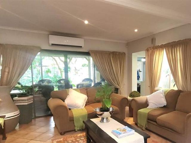 House for sale in Hartbeespoort Dam Nature Reserve, North West