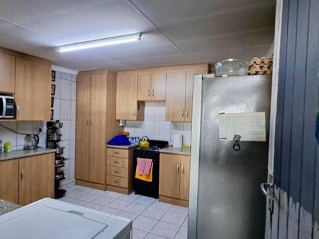 House for sale in Hartbeespoort Dam Nature Reserve, North West