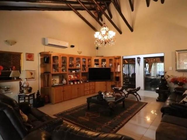 House for sale in Hartbeespoort Dam Nature Reserve, North West