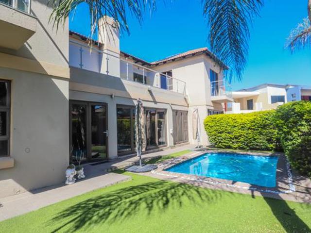 House for sale in Hartbeespoort Dam Nature Reserve, North West