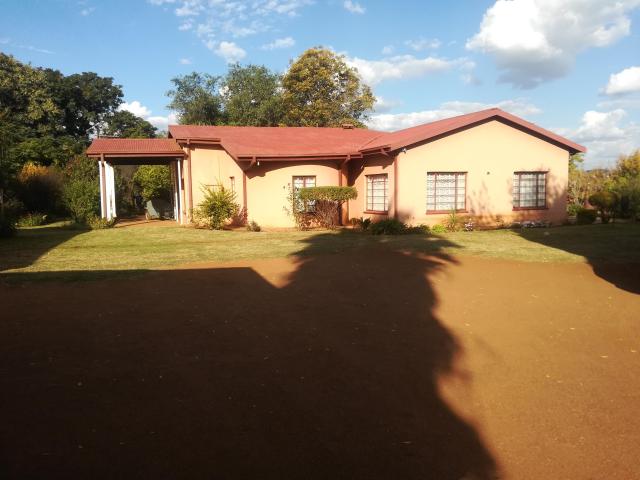 House for sale in Hartbeespoort Dam Nature Reserve, North West