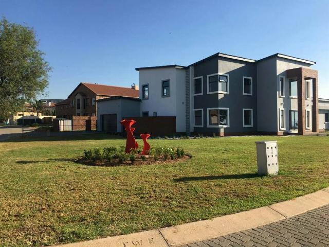 House for sale in Theresapark, Waterkloof