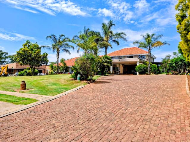 House for sale in Krugersdorp, Mogale City Local Municipality