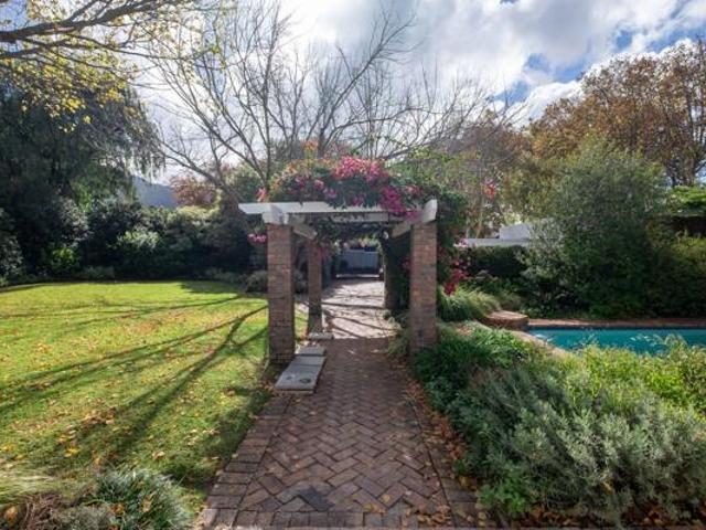 House for sale in Cape Town, Western Cape