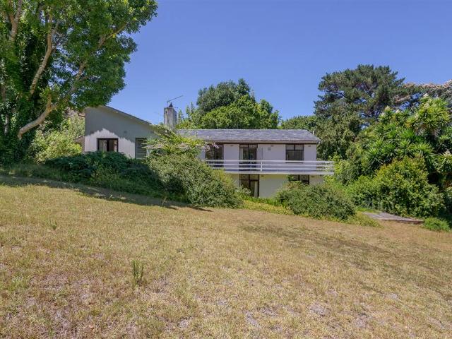House for sale in Cape Town, Southern Suburbs