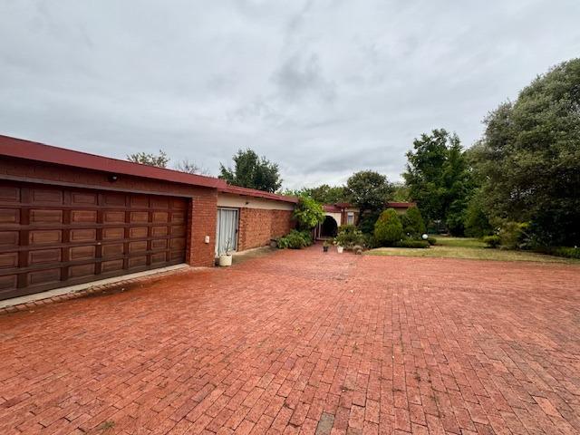 House for sale in Waterkloof, Gauteng