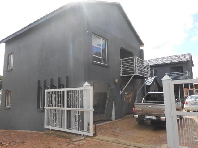 House for rent in Waterkloof, Gauteng