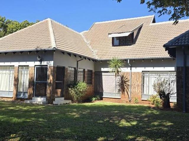 House for sale in Waterkloof, Gauteng