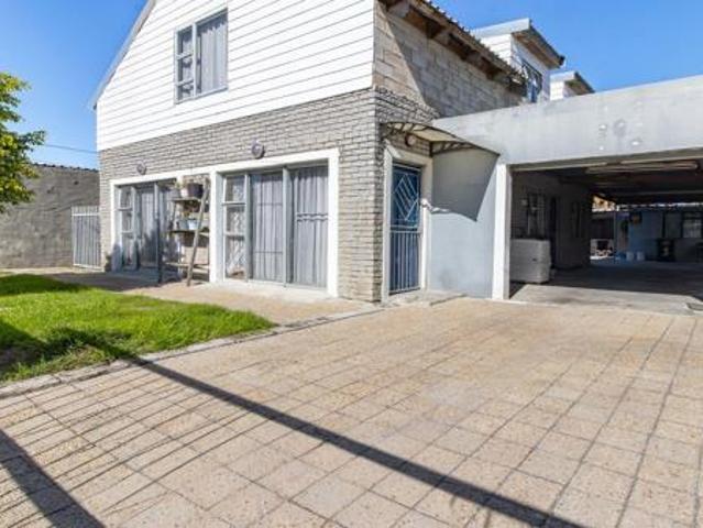 House for sale in Cape Town, Western Cape