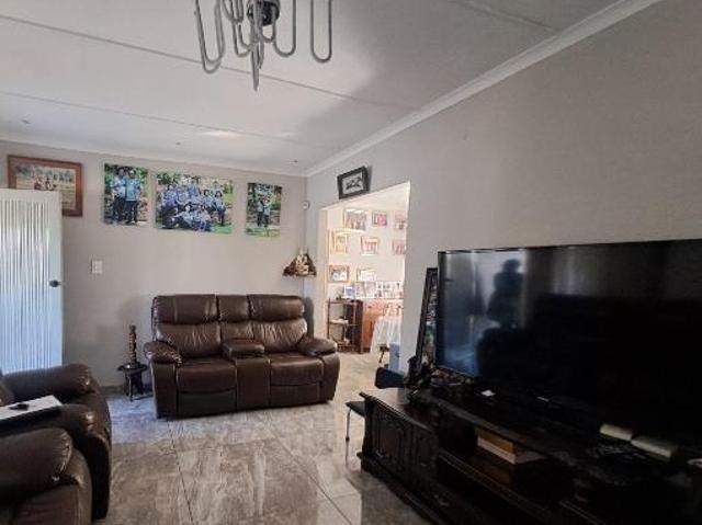 House for sale in Mount Moreland, Kwazulu-natal