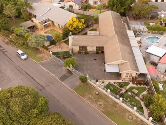 House for sale in Cape Town, Western Cape
