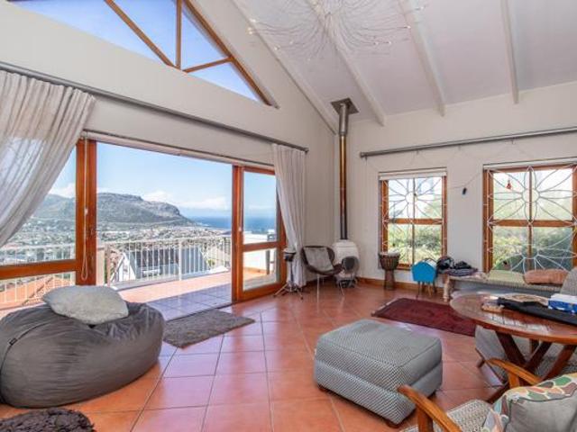 House for sale in Cape Town, Western Cape