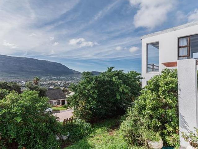 House for sale in Cape Town, Western Cape