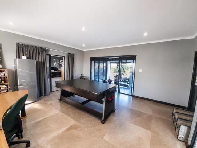 House for sale in Cape Town, Western Cape