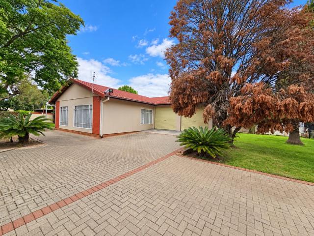 House for sale in Klerksdorp, Matlosana Local Municipality